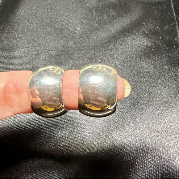 Sterling silver Hoop earrings marked 925A
Pre-owned. - Picture 2 of 7